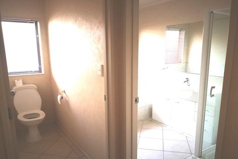 Photo of property in 20 Erne Crescent, East Tamaki, Auckland, 2016