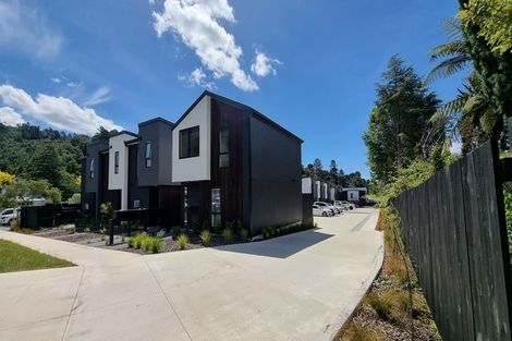 Photo of property in 2/28 Raukawa Street, Stokes Valley, Lower Hutt, 5019