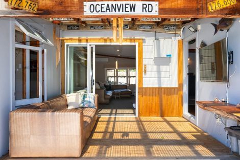 Photo of property in 21 Grove Road, Haumoana, 4102