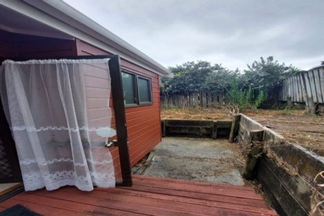 Photo of property in 4/68 West Coast Road, Glen Eden, Auckland, 0602