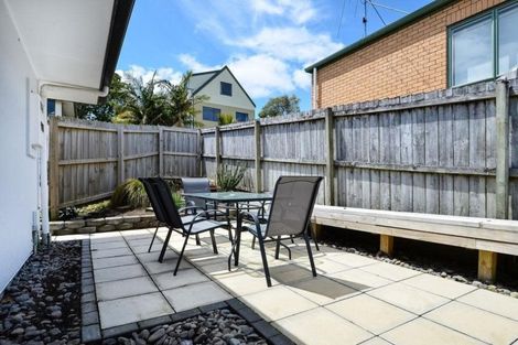 Photo of property in 21 View Ridge Drive, Ranui, Auckland, 0612
