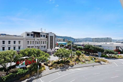 Photo of property in 4c/5 Kent Terrace, Mount Victoria, Wellington, 6011