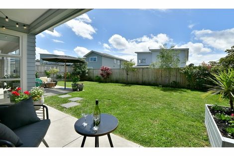 Photo of property in 6 Onekura Street, Red Beach, 0932