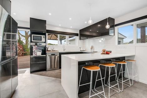 Photo of property in 6 Nelson Street, Helensville, 0800