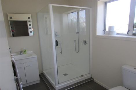 Photo of property in 5 Mexted Terrace, Tawa, Wellington, 5028