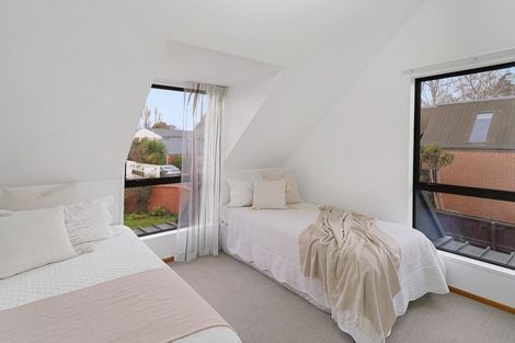 Photo of property in 10 Thurlestone Place, Burnside, Christchurch, 8053