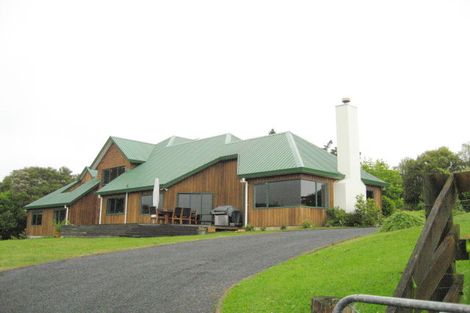 Photo of property in 479 Ponga Road, Opaheke, Papakura, 2584