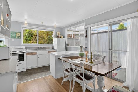 Photo of property in 11 Kendale Drive, Leigh, 0985