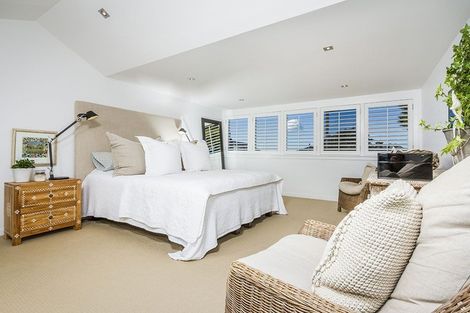 Photo of property in 10 Tiri Road, Milford, Auckland, 0620