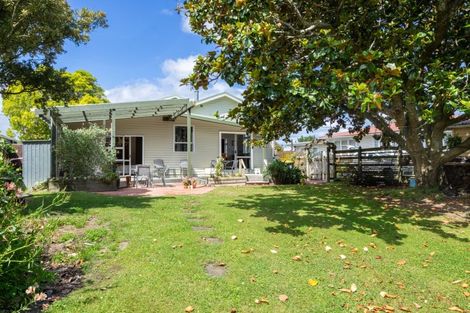 Photo of property in 72 Waerenga Road, Otaki, 5512