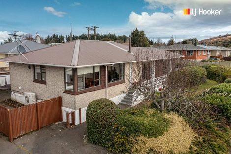 Photo of property in 303 Brockville Road, Brockville, Dunedin, 9011