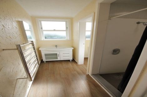 Photo of property in 327 Adelaide Road, Newtown, Wellington, 6021