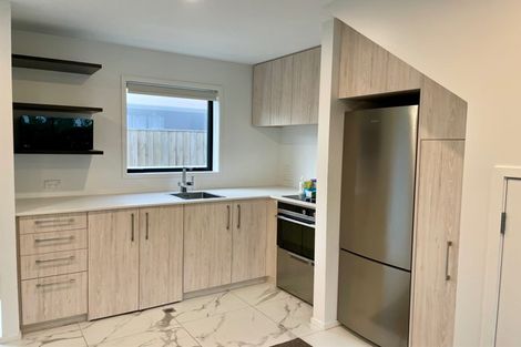 Photo of property in 8/22 Yeovil Road, Te Atatu Peninsula, Auckland, 0610
