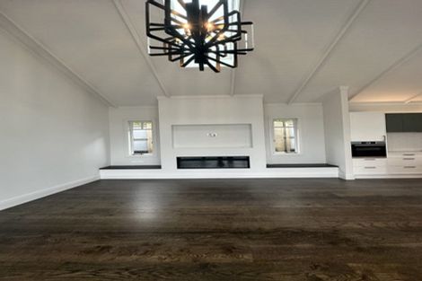 Photo of property in 50 Wairoa Road, Narrow Neck, Auckland, 0624