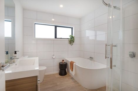 Photo of property in 10 Okoutu Lane, Moera, Lower Hutt, 5010