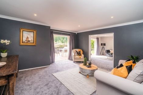 Photo of property in 30 Norman Close, The Gardens, Auckland, 2105