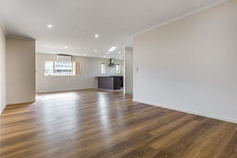 Photo of property in 3 Reefton Place, Flat Bush, Auckland, 2019