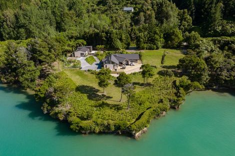 Photo of property in 4941 Kenepuru Road, Ohauparuparu Bay, Picton, 7282