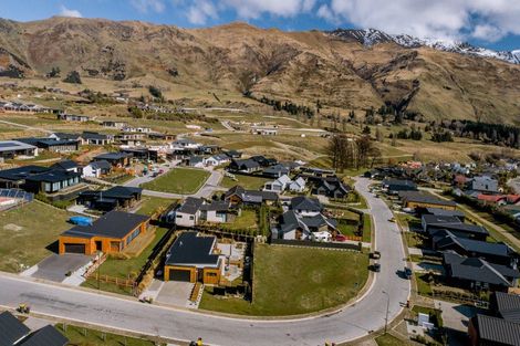 Photo of property in 14 Sapphire Spring Rise, Wanaka, 9305