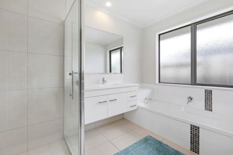 Photo of property in 141 Doncaster Drive, Papamoa Beach, Papamoa, 3118