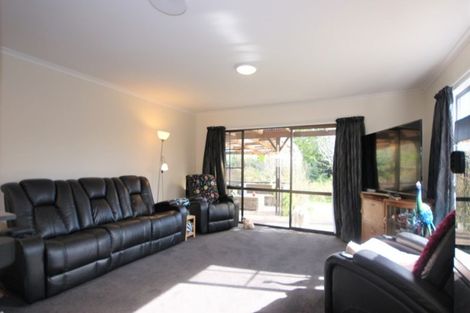 Photo of property in 15 Karaka Road, Waikari, 7420