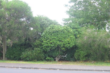 Photo of property in 1/38 Kaipatiki Road, Glenfield, Auckland, 0629