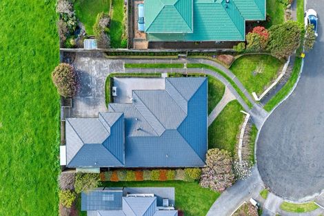 Photo of property in 6 Edna Wills Place, Hawera, 4610