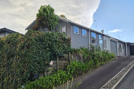 Photo of property in 21 Arden Place, Oakura, 4314