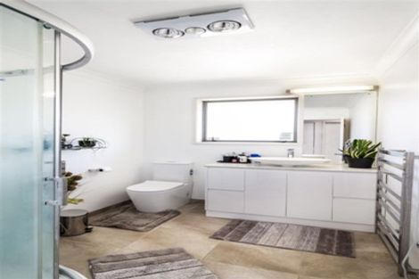 Photo of property in 5a Mountain Road, Mount Wellington, Auckland, 1072