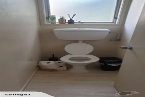 Photo of property in 31 Waimumu Road, Massey, Auckland, 0614