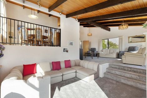 Photo of property in 52 Leeward Drive, Whitby, Porirua, 5024