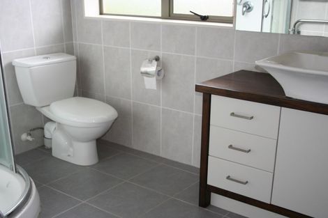 Photo of property in 29 Sapperton Drive, Henderson, Auckland, 0612