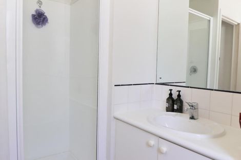 Photo of property in 95 Stanley Point Road, Stanley Point, Auckland, 0624