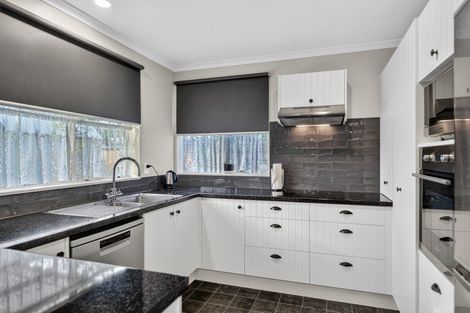 Photo of property in 35 Nottingham Drive, Hamilton East, Hamilton, 3216