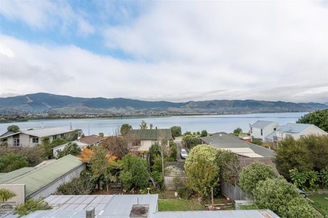 Photo of property in 17 Martin Street, Monaco, Nelson, 7011