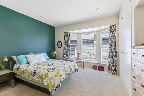 Photo of property in 46 Hawker Street, Mount Victoria, Wellington, 6011