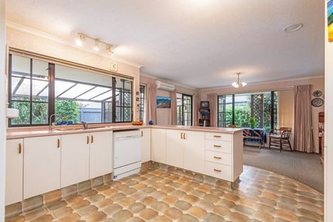 Photo of property in 19 Caroline Crescent, Highbury, Palmerston North, 4412