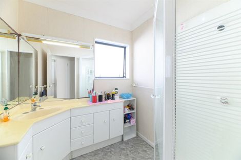 Photo of property in 4 Oakdale Road, Mount Roskill, Auckland, 1041