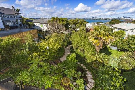 Photo of property in 15 Kerr Street, Devonport, Auckland, 0624