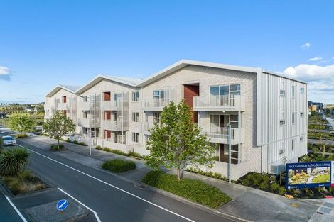 Photo of property in 6/245 Hobsonville Point Road, Hobsonville, Auckland, 0616