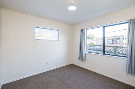 Photo of property in 66 Queens Road, Waikanae Beach, Waikanae, 5036