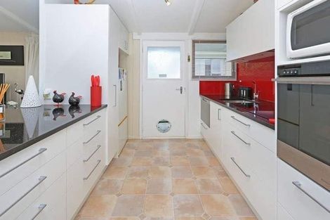 Photo of property in 2/57 Meadway, Sunnyhills, Auckland, 2010