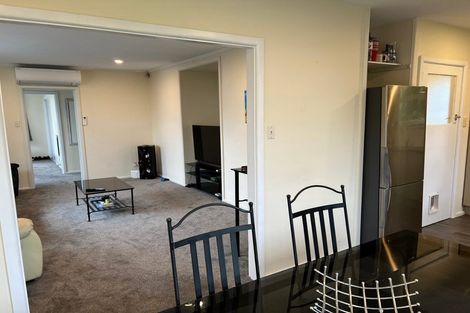 Photo of property in 135 Avonhead Road, Avonhead, Christchurch, 8042