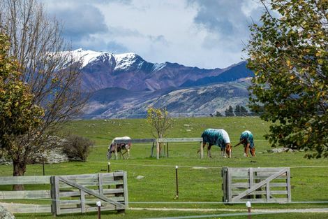 Photo of property in 182 Stevenson Road, Wanaka, 9382