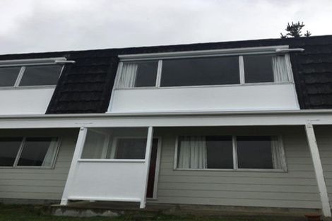 Photo of property in 3 Kerr Grove, Johnsonville, Wellington, 6037