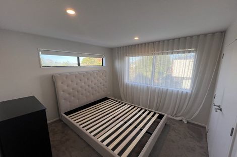 Photo of property in 2/39 Graham Avenue, Te Atatu Peninsula, Auckland, 0610