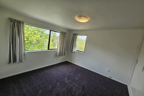 Photo of property in 1/4 Tallington Crescent, Torbay, Auckland, 0630