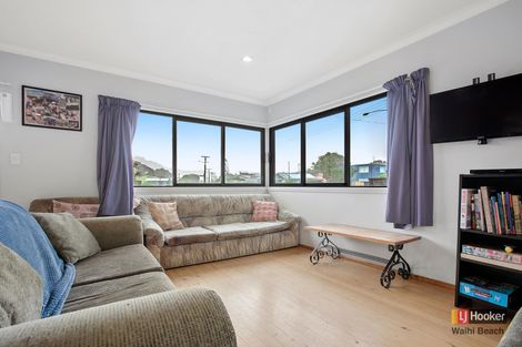 Photo of property in 17 Brighton Road, Waihi Beach, 3611