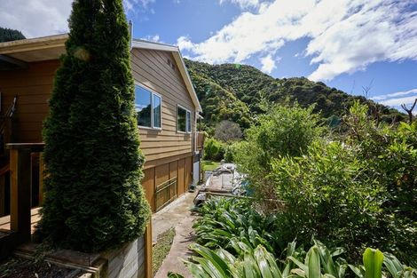 Photo of property in 17 Makura Road, Goose Bay, Kaikoura, 7374
