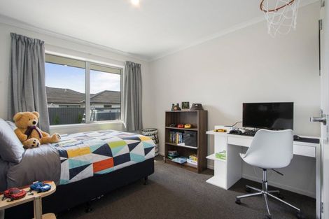 Photo of property in 5 Vantage Place, Omokoroa, 3114